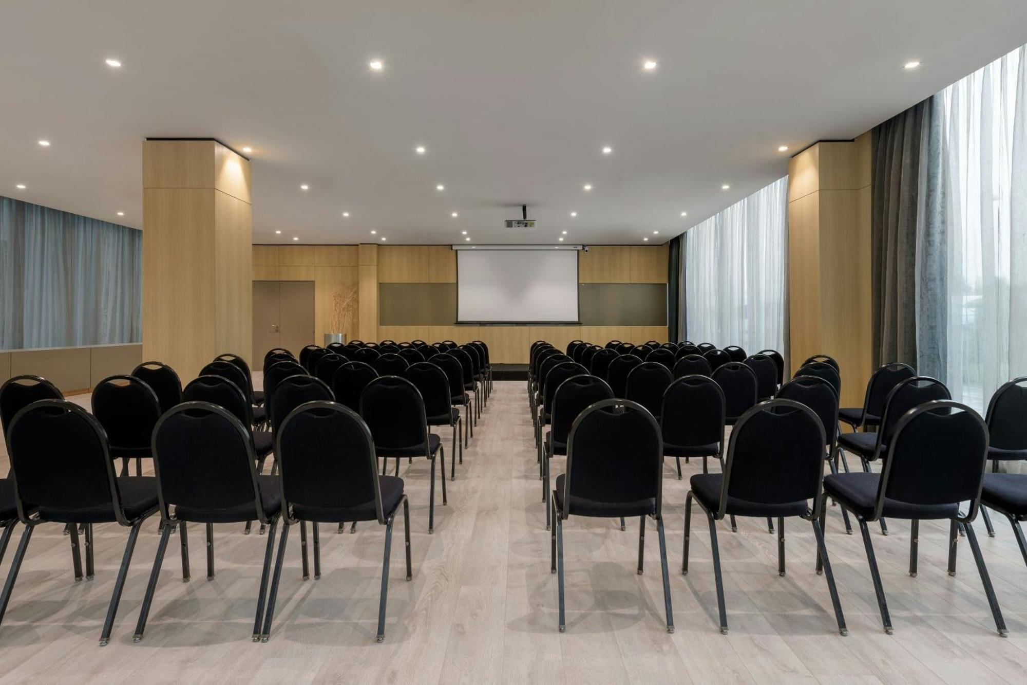 Ac Hotel La Finca By Marriott Pozuelo de Alarcón Buitenkant foto